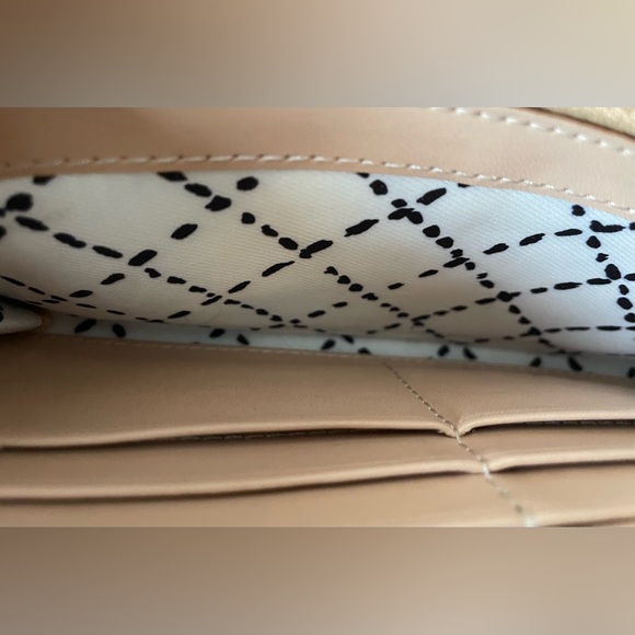 Kate Spade Burgundy/Plum Leather Zippered Wallet Cobble Hill Lacey - Picture 8 of 10